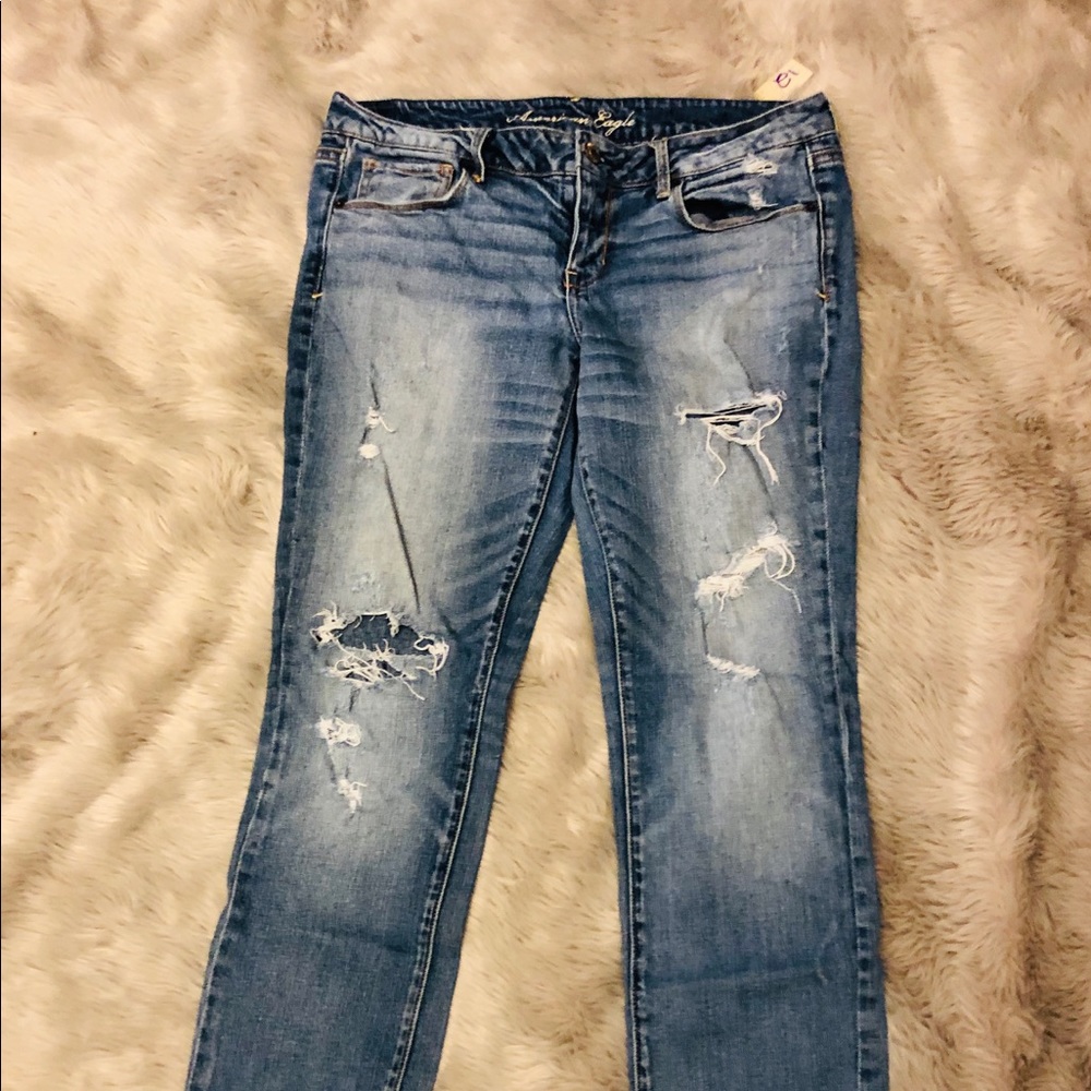 American Eagle Light Wash Distressed Skinny Jeans